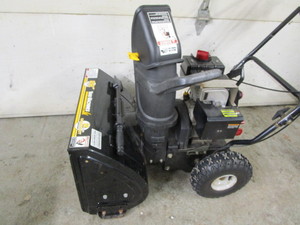 lot 3 image: Snow Blower
