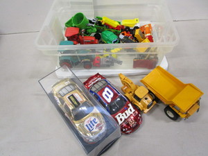 lot 25 image: Toy Tractors, Trucks, Cars