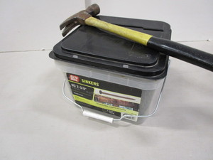 lot 28 image: Sinkers 8D, Hammer