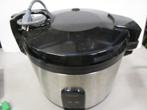 lot 20 image: Electric Rice Cooker  Warmer