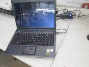 lot 80 image: compact laptop missing 1 key no har...