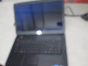 lot 86 image: dell inspiron n5050 powers on has b...