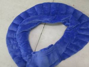 lot 113 image: wrap around velcro neck warmer ...