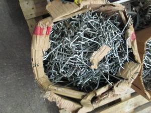 lot 124 image: 4 boxes of peg board hooks ...