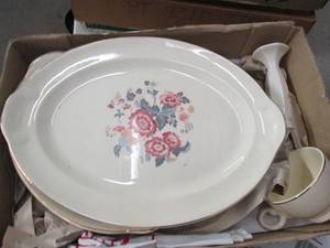 lot 126 image: lot of cups and plates ...