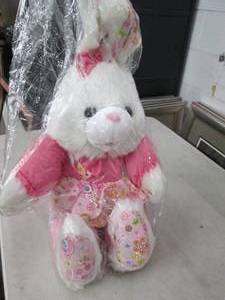 lot 173 image: great big musical bunny new in pack...