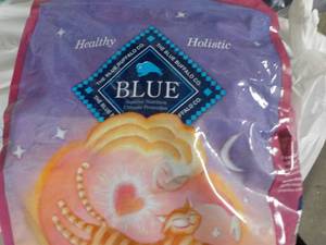 Blue Adult Cat Food...