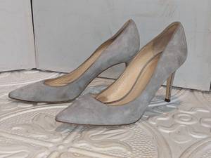 Vintage Barneys New York Gray Suede Stiletto Pumps, 9 12