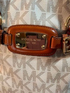 Michael Kors Large Purse Shoulder Bag  Excellent Condition