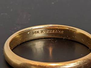 Mens 14k Gold Wedding Band