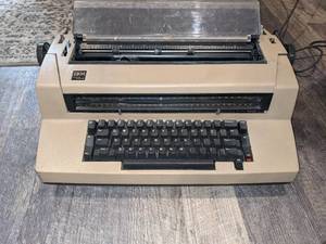 IBM Correcting Selectric III Typewriter, Needs Repair