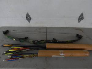 lot 23 image: Old Bear 39 Compound Bow With Cross Bow Bolts