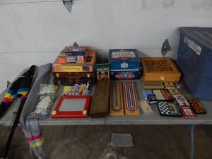 lot 27 image: Toys & Games