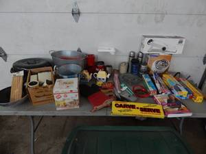 lot 30 image: Assorted Kitchen Related Items