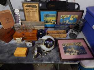 lot 33 image: Vintage Pictures, Cigar Boxes, Beer Light & More Includes Tote