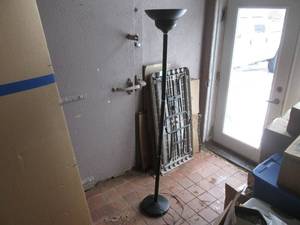 lot 2 image: (RMC) Black Halogen Floor Lamp Work...