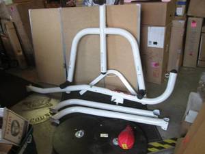 lot 4 image: (FS) Century Heavy Bag Stand with E...