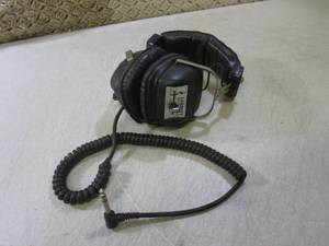 lot 10 image: (BS) Garrett Metal Detecting Headph...