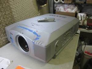 lot 27 image: (D-4) Sanyo PLC-XF45 PROxtraX Multi...
