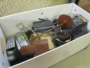 lot 38 image: (RM2) Box Full of Misc Small Electr...