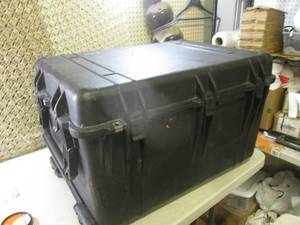 lot 40 image: (EC2) Pelican 1660 Case Approx 31 ...