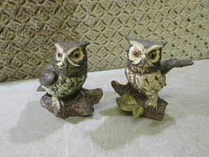 lot 52 image: (CS) Pair of Vintage Norleans Ceram...