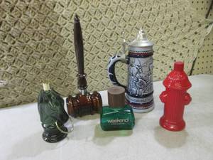 lot 60 image: (BS) 5 Assorted Vintage Avon...