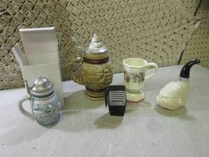 lot 61 image: (F-1) 5 Assorted Vintage Avon...