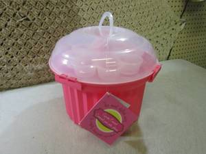 lot 67 image: (F-0) Cup Cake Carousel...