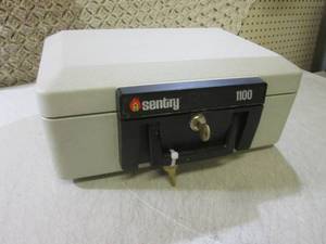 lot 73 image: (F-0) Sentry 1100 Safe with 2 Keys...