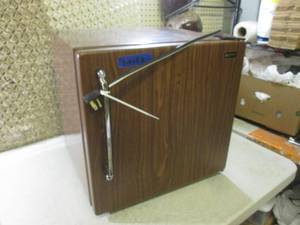 lot 93 image: (D-1) Sanyo Mini Fridge OSD 18 12...