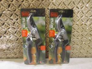 lot 101 image: (E-2) 2 Black & Decker Bypass Prune...