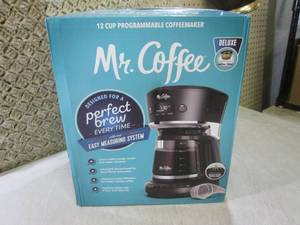 lot 123 image: (D-1) 12 Cup Mr Coffee Programable ...