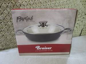 lot 130 image: (EW6) Parini 3.5 Qt Porcelain Ename...