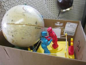 lot 192 image: (EC2) Box Full of Misc Globe Robot ...