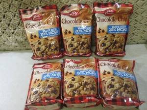 lot 206 image: (B-2) 6 Bags Chocolate Chip Cookie ...