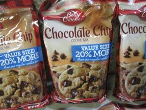 lot 207 image: (B-2) 6 Bags Chocolate Chip Cookie ...