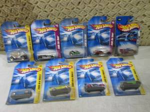 lot 262 image: (C-4) Assorted Hot Wheels in Packag...