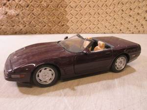 lot 271 image: (FS) Maisto Diecast Metal Corvette ...
