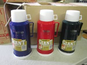 lot 293 image: (EW2) Case of 12 Thermo Vogue Keep ...