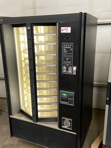 lot 6 image: Two-Piece Refrigerated & Frozen Snack Vending Machine