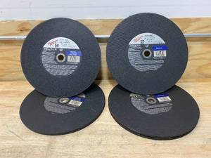 lot 114 image: MILWAUKEE Lot of 11-  Cutting Wheels (14 x 332 x 1 and 14 x 18 x 1)