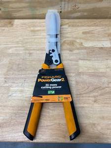 lot 61 image: FISKARS Hedge Shears 23 Inch Low Friction