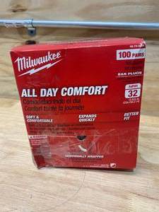 lot 110 image: MILWAUKEE Red Disposable Ear Plugs Individually Sealed Pairs (100 Pairs)