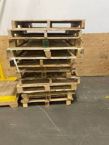 lot 121 image: Stack of Wood Pallets