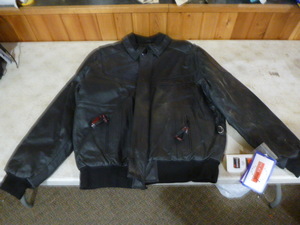 lot 25 image: DuraTrak Mens Black Leather Jacket