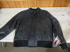 lot 27 image: DuraTrak Mens Black Leather Jacket