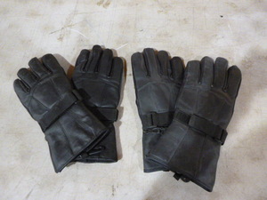 lot 60 image: 2 Pair of Leather Snow Gloves