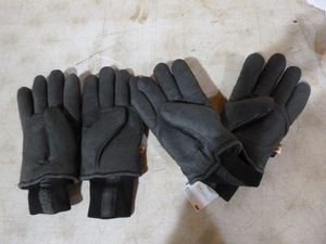 lot 63 image: 2 Pair of Leather Snow Gloves