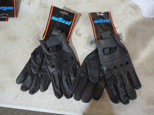 lot 69 image: 2 Pair of Mossi Motorsports Apparel Leather Motorcycle Gloves